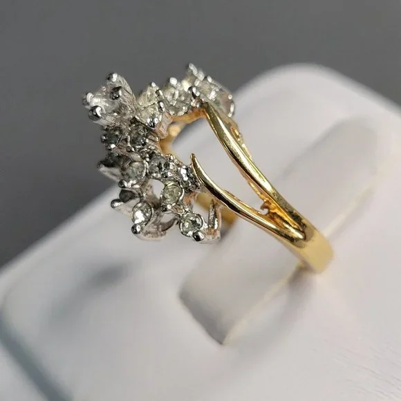 18KHGE Gold Electroplated Womens Rhinestone Design Fashion Ring Size 5 3/4 - Picture 2 of 7